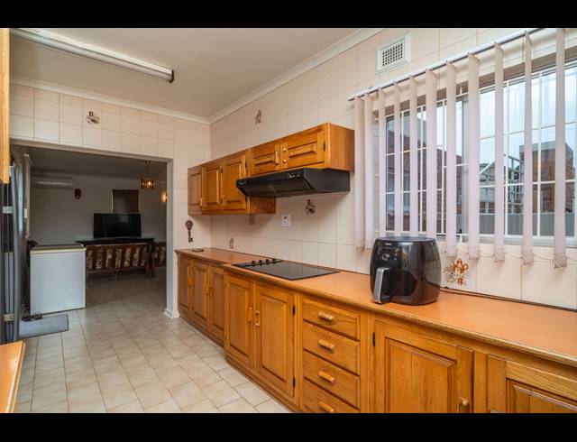 4 BEDROOM HOUSE SOLD IN PARLOCK